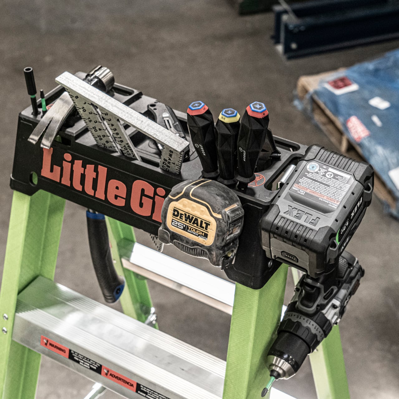 FRP脚立『エーフォース 300 8尺』LG-15798(10840) | littlegiant FRP脚立『エーフォース 300 8尺』LG-15798(10840) | littlegiant
