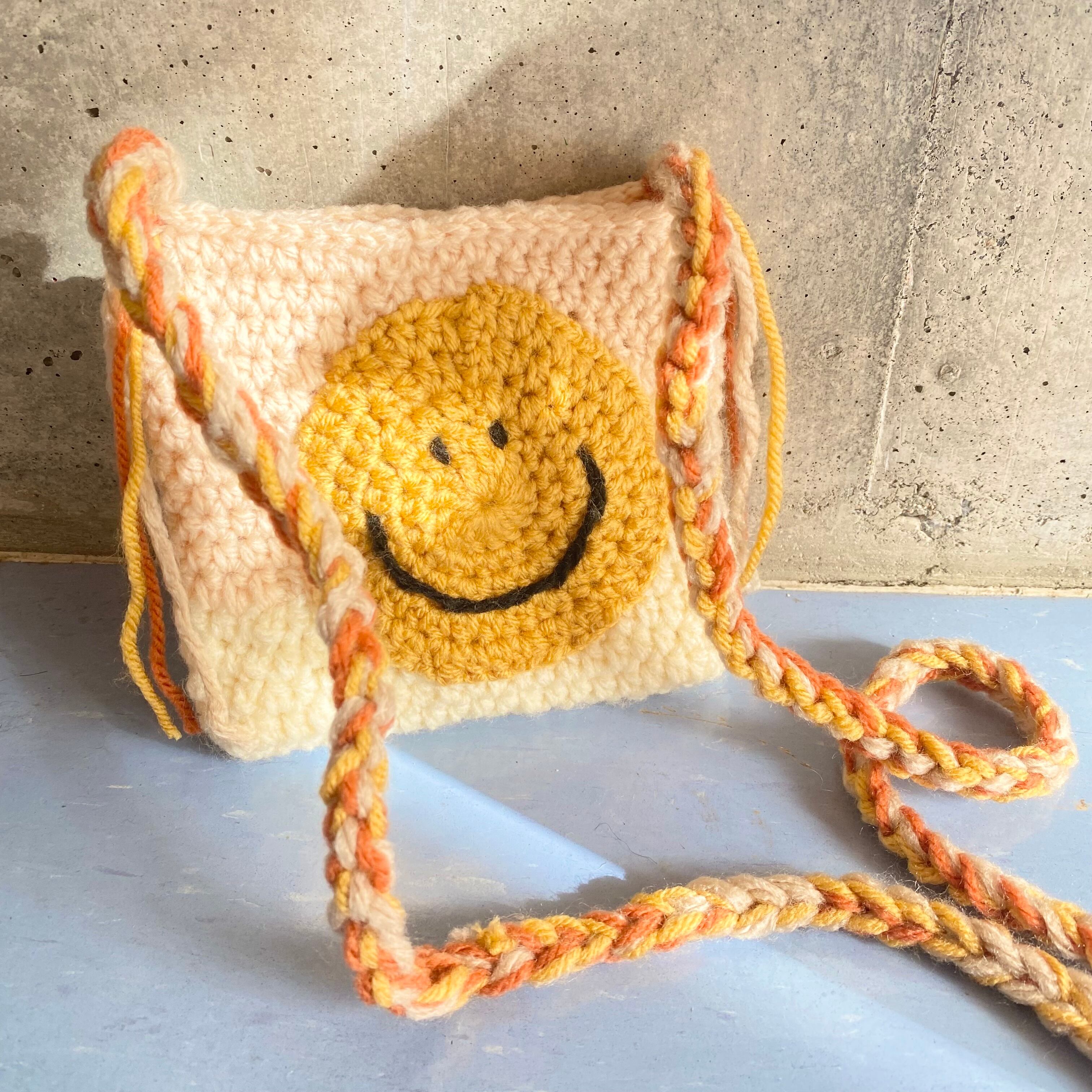crochet shoulder bag (smiley) | ARAHA handmade shop/アラハ
