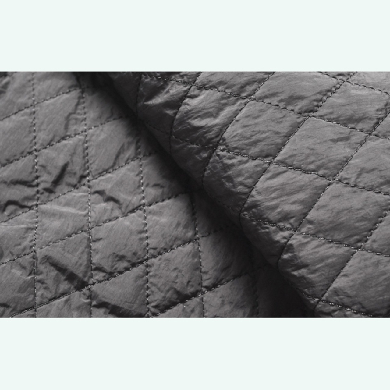 ブラックキルティング×豪華フリルのアート系ミモレスカート 《i0825》