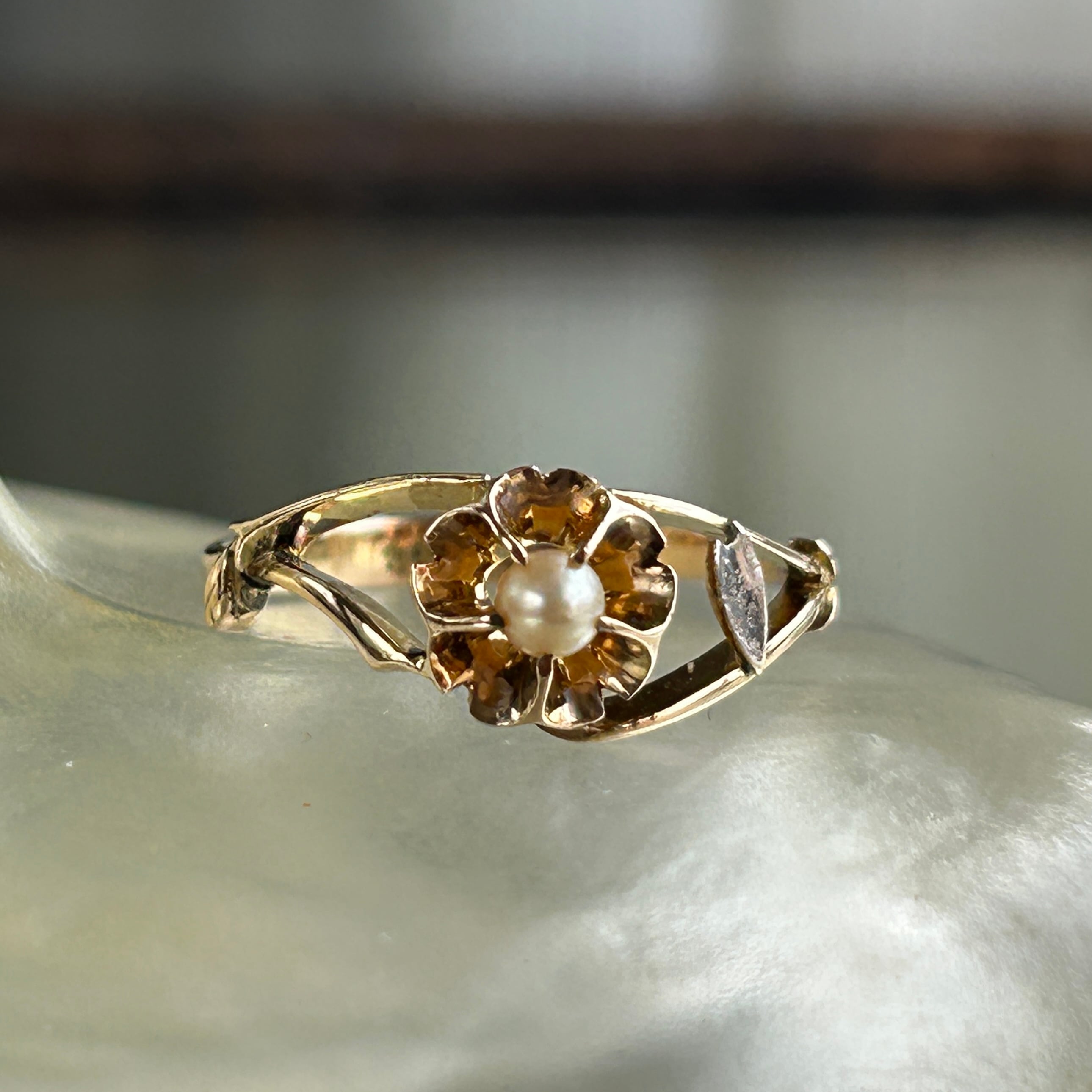 アンティーク　貴重な戦前の桜モチーフリング