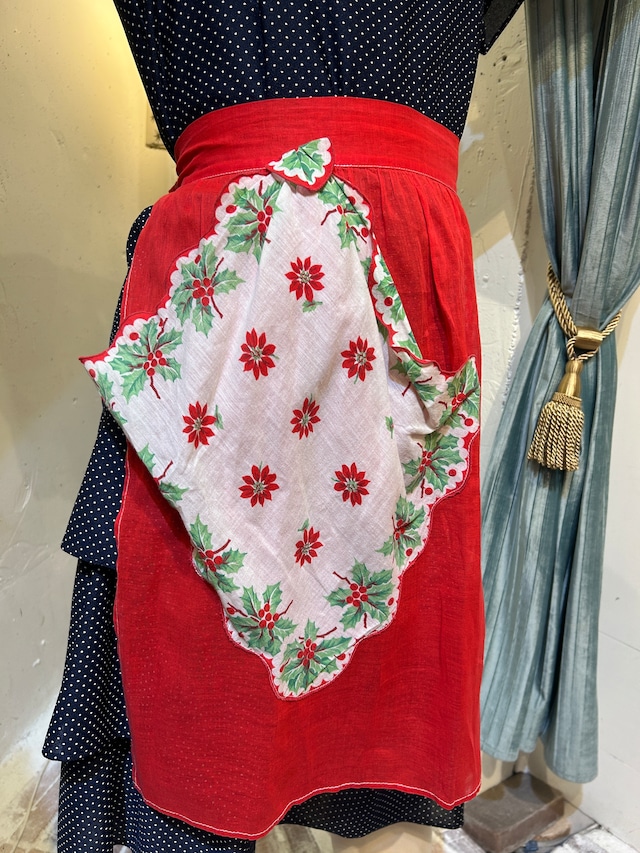 Vintage holly motif Christmas apron