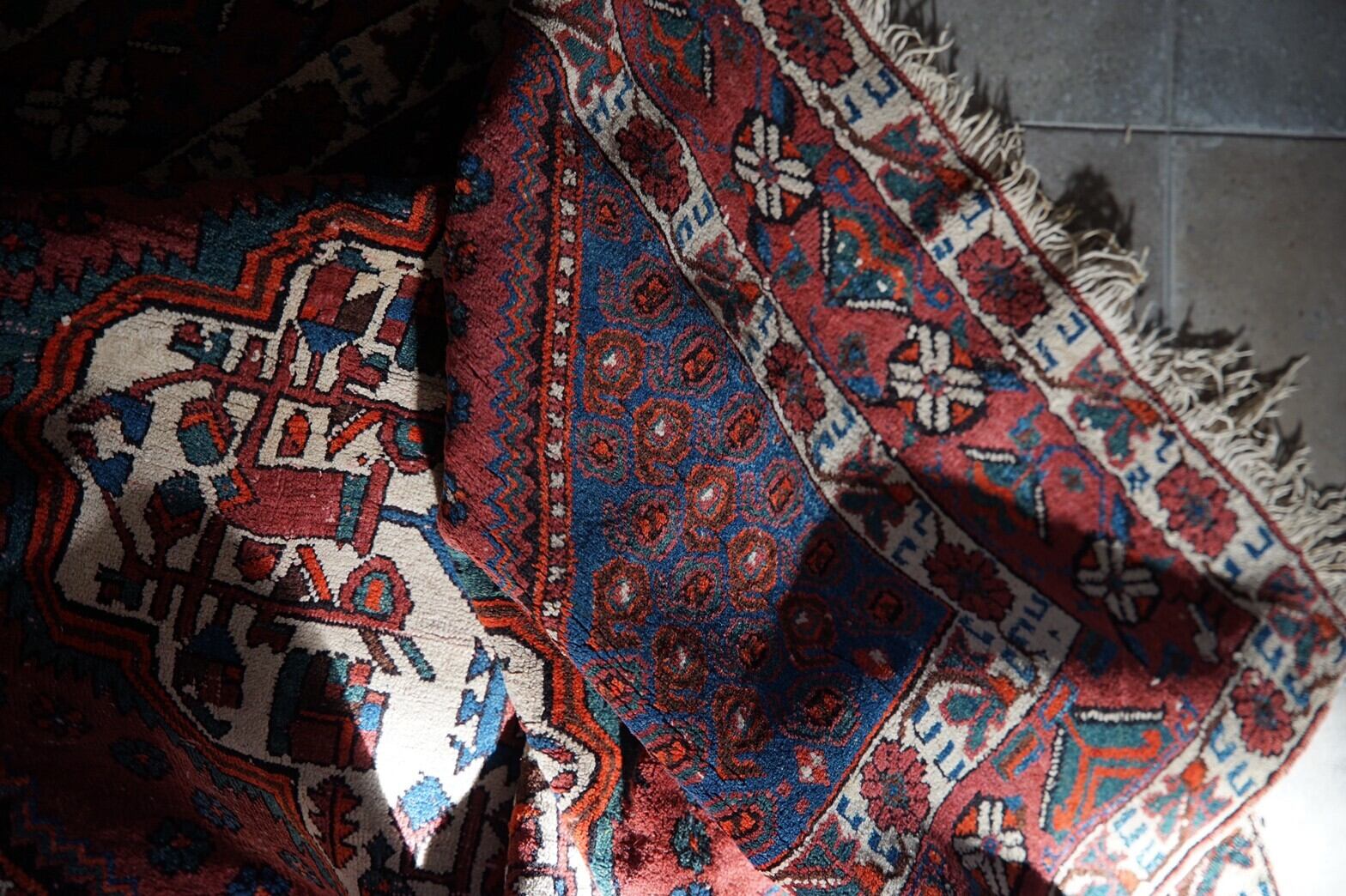 066 - Vintage  tribal rug