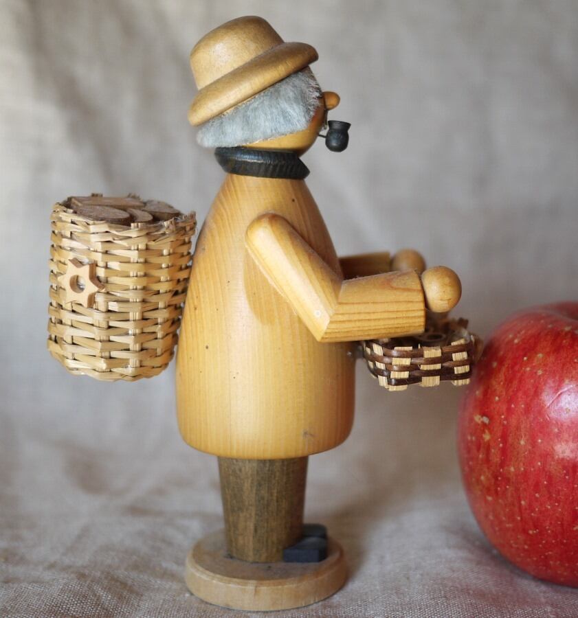 お菓子売り スモーカー パイプ人形 煙出し人形 クーネルト | こりすの