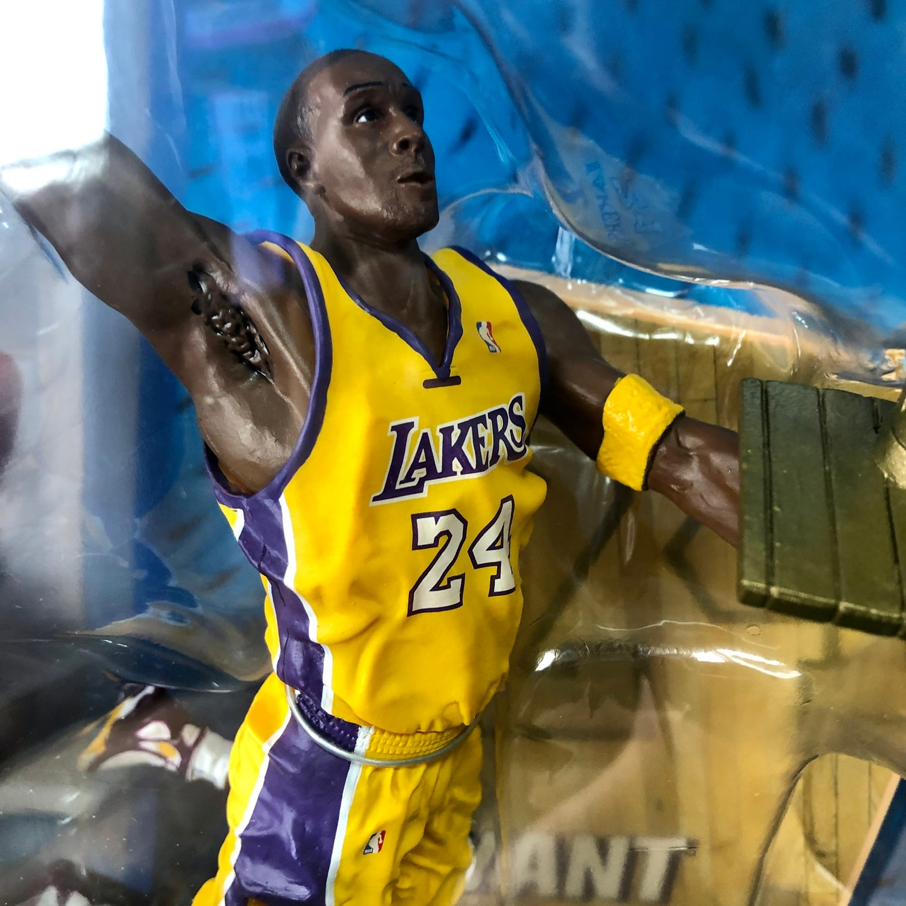 美品 NBA ★ LAKERS コービー・ブライアント　レイカーズ　ユニフォーム