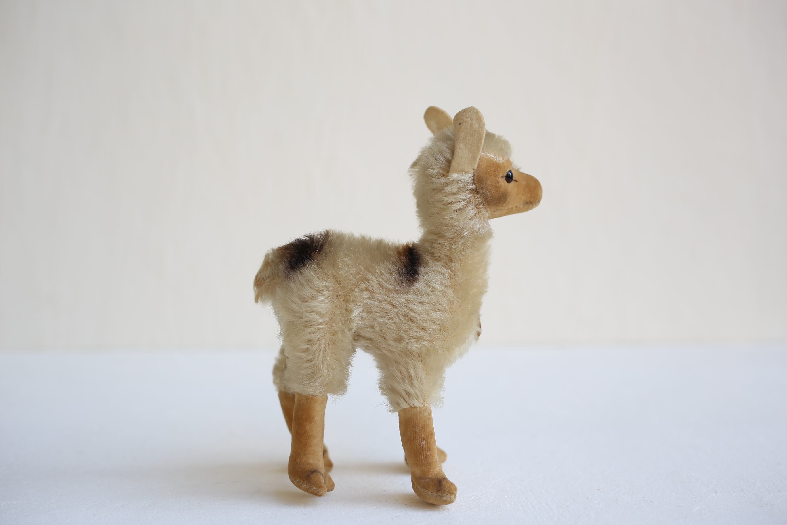 ドイツ ヴィンテージ Steiff シュタイフ リャマ『Lama』17cm(カタログ
