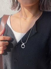 クロスオーバーネックレス