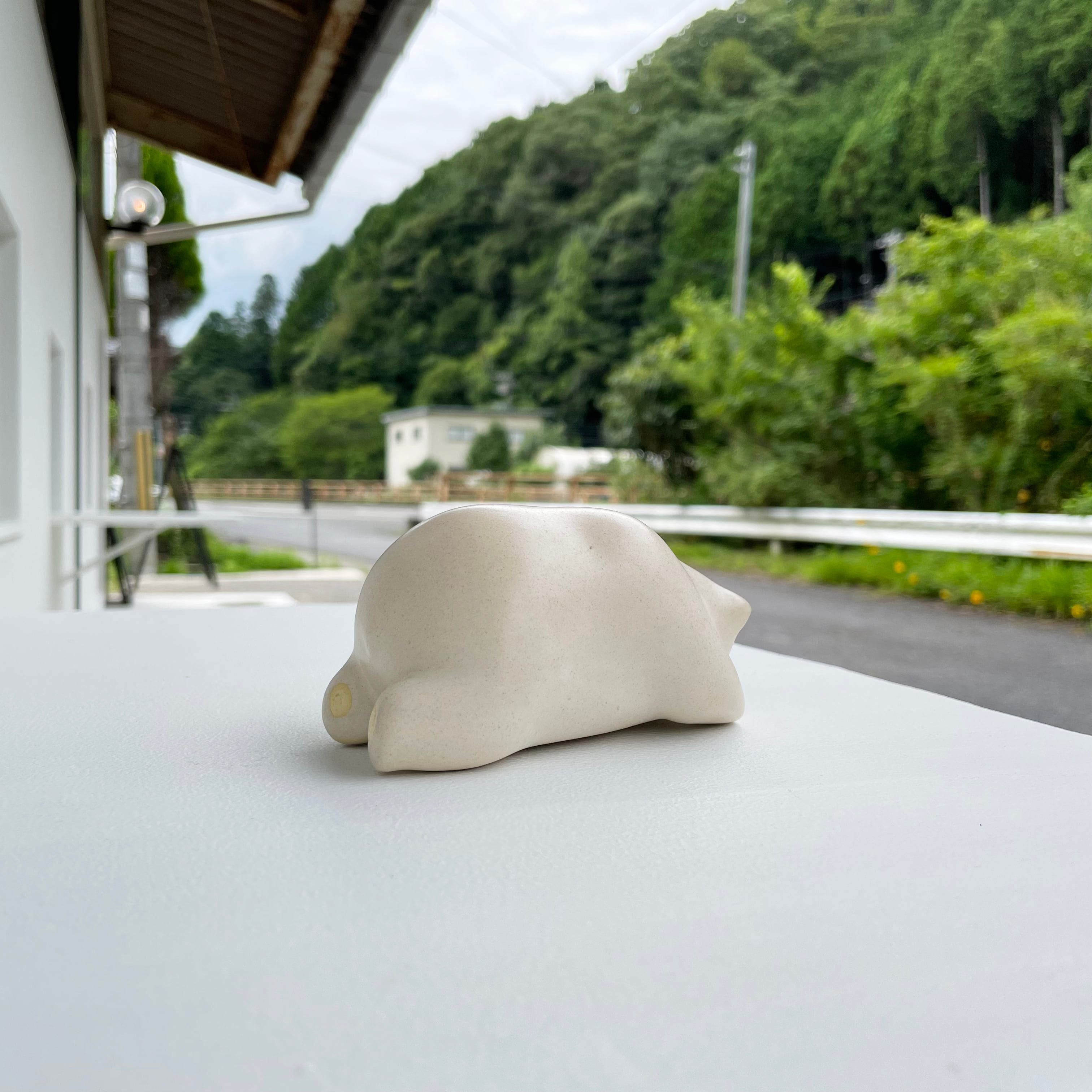 ダークフォレストのクマと白ヤギセット ティモシーベア sleeping［OKIMONO / HAKUHA PROJECT］ | doors yamazoe