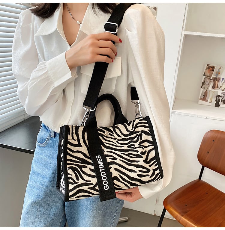 バッグ レディース ショルダーバッグ キャンバスバッグ セブラ柄