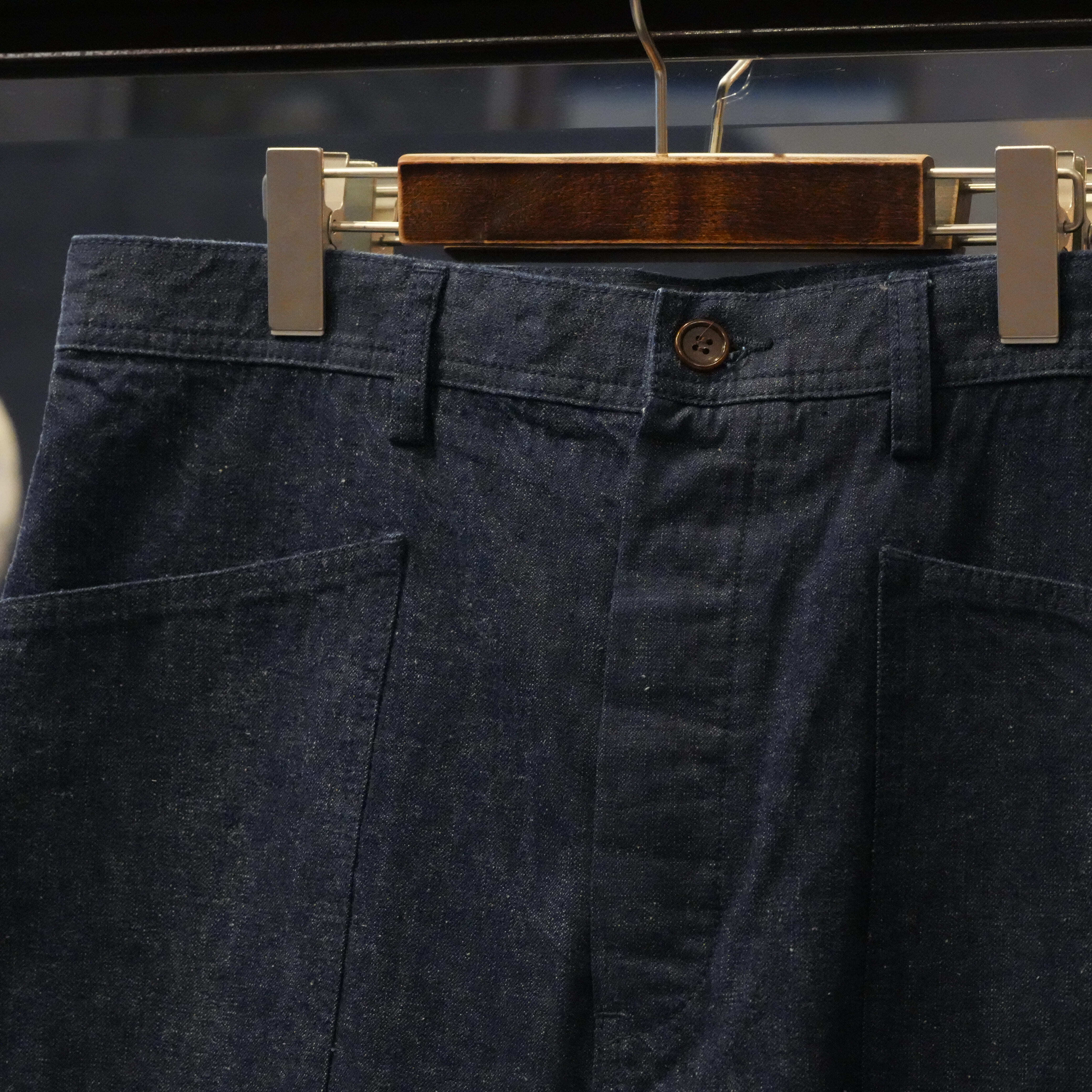 オーベルジュ　AUBERGE JARDIN US デニムパンツ　42サイズ オーベルジュ AUBERGE JARDIN US デニムパンツ 42サイズ JARDIN