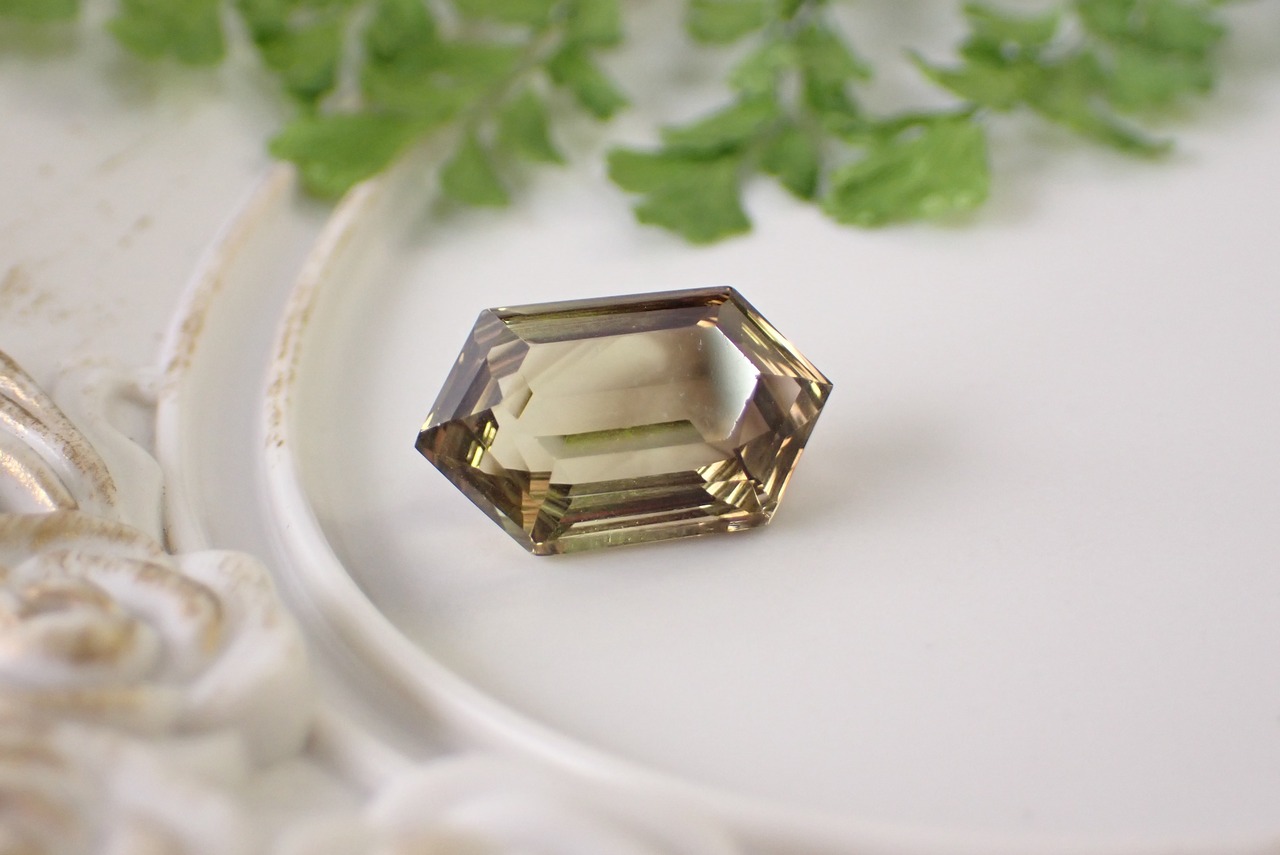 バイカラーレモンクォーツ　5.37ct　[C7‐256]