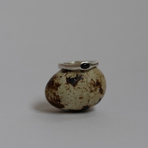 core ring (onyx) by HISTORIE