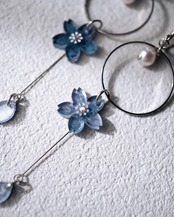 ひらり舞う【夜桜色】