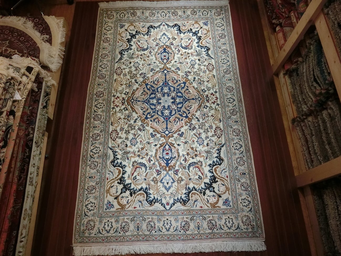 ナイン | Heris Carpet ヘリス カーペット