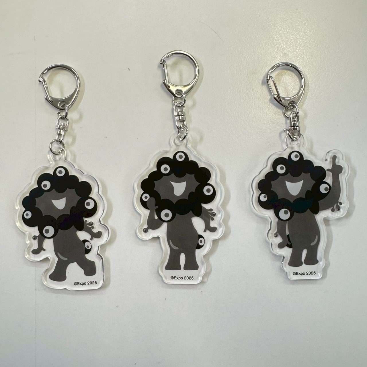 大阪・関西万博〉アクリルキーホルダー（ブラインド・全6種）ver.黒