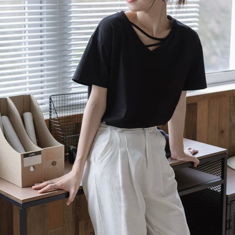 デザインネックカットソー R00780