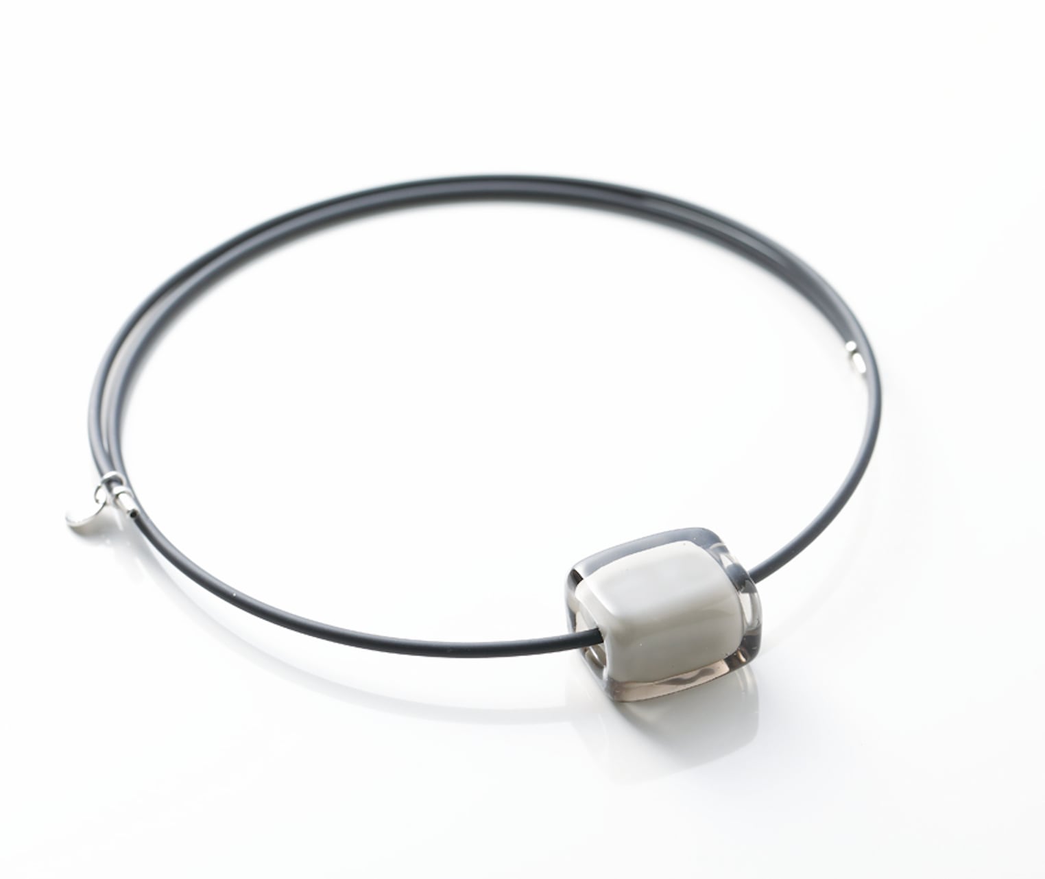 【Le Spezie (スペツィエ )】 チョーカーネックレス (グレー)