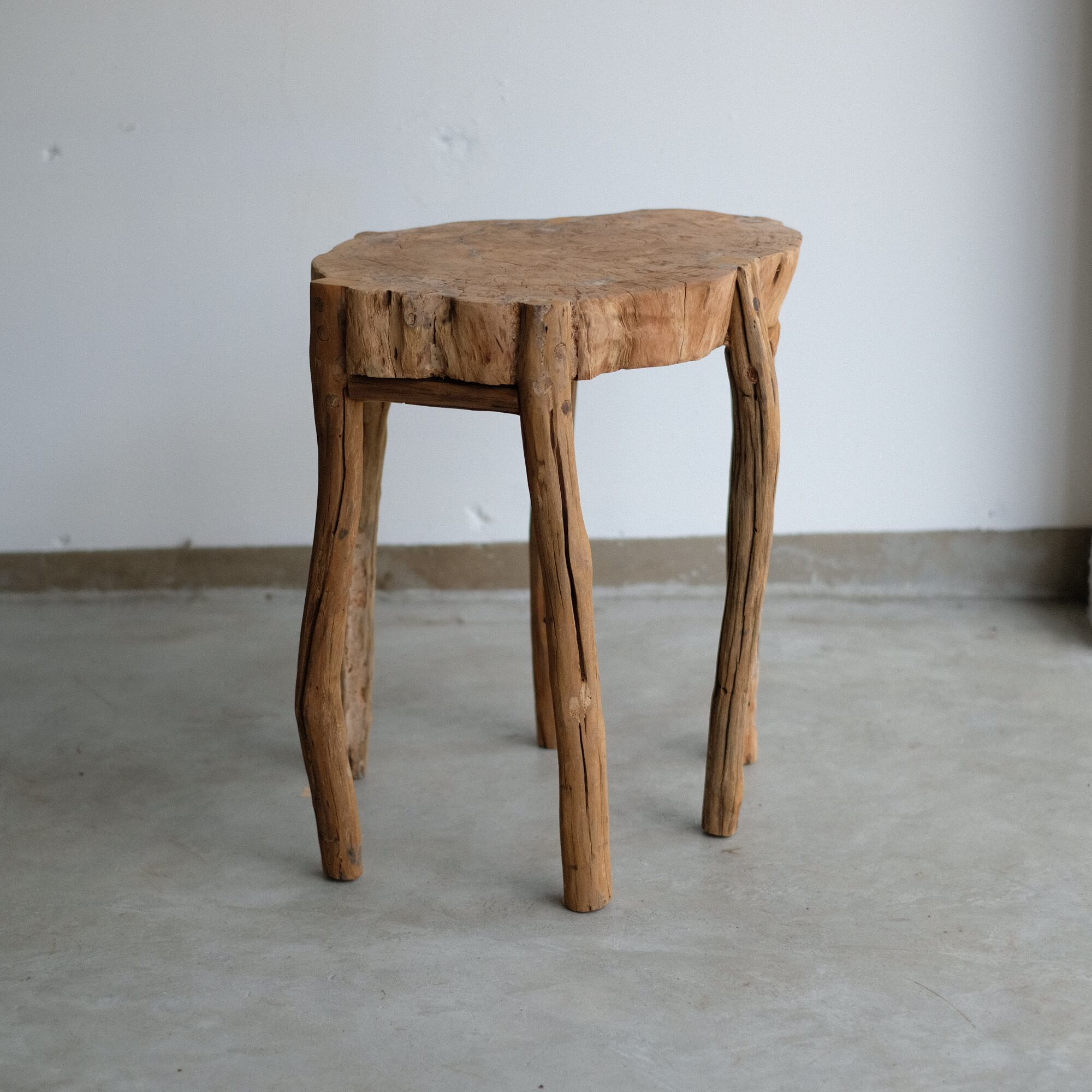 Round Lychee Stool 50 -004