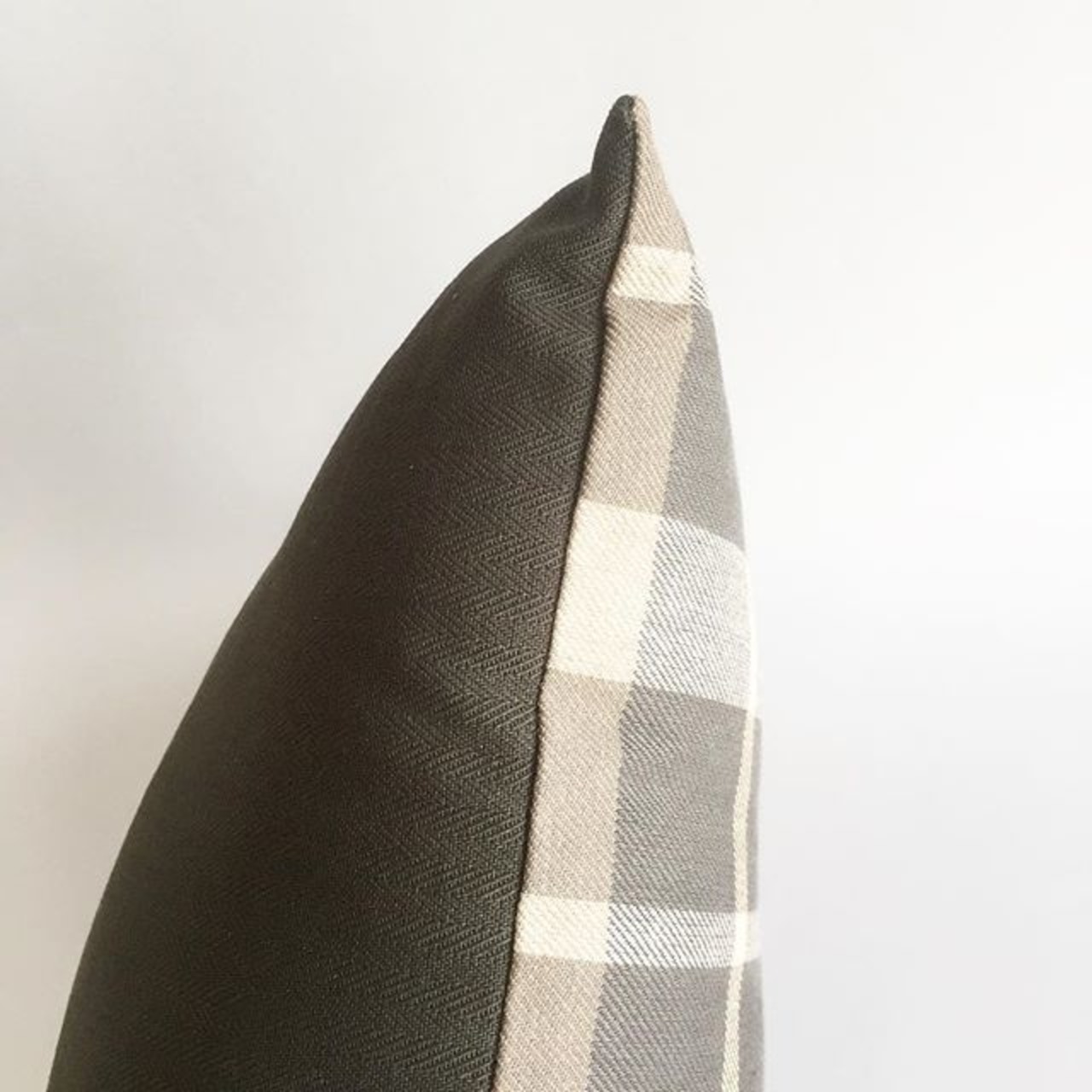 COWBOOKS / READING CUSHION / BROWN CHECK / カウブックス / リーディングクッション / ブラウンチェック