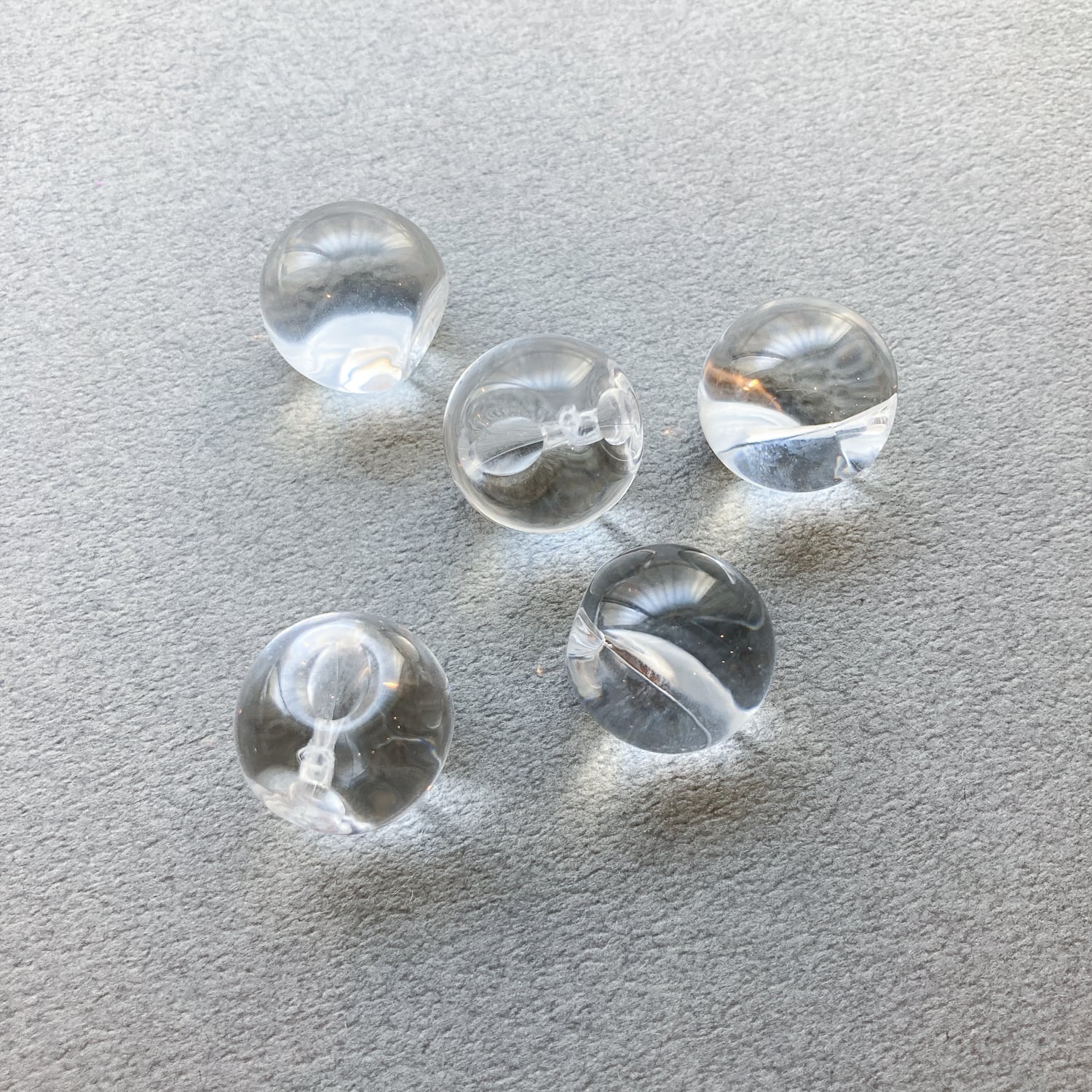 〈再入荷〉クリアラウンドボタンビーズL (16mm)