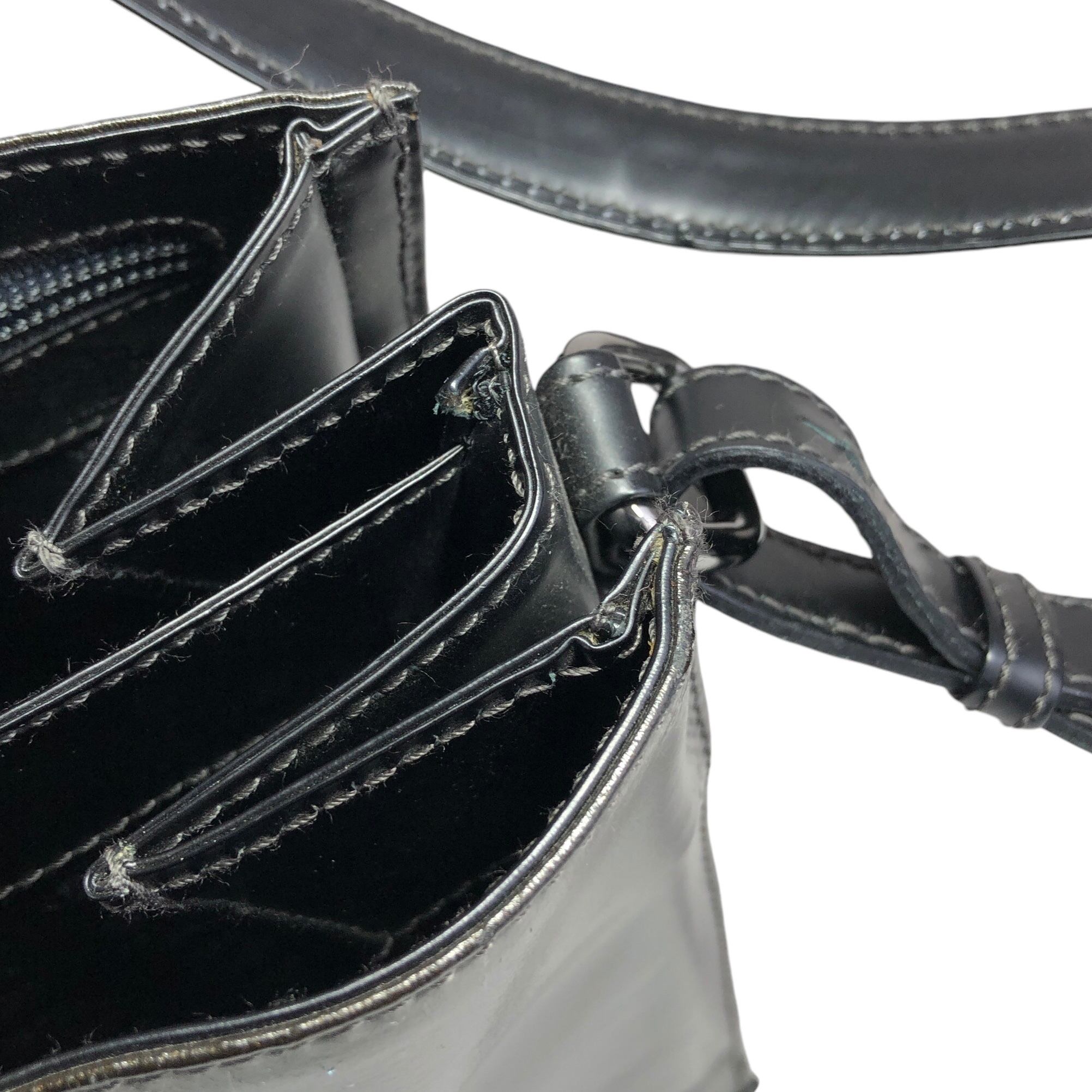 LOEWE ロエベ ベラスケス ショルダーバッグ ブラック カーキ LOEWE ロエベ ベラスケス ショルダーバッグ ブラック カーキ