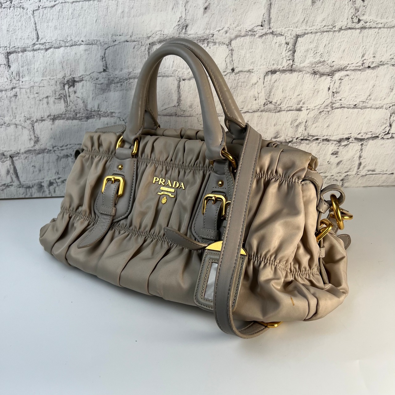 【最終処分SALE】PRADA プラダ ショルダーバッグ ベージュ A-8238