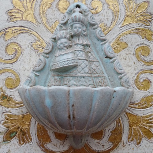 チェコスロバキア 幼子イエス 陶器の聖水盤 淡いブルー