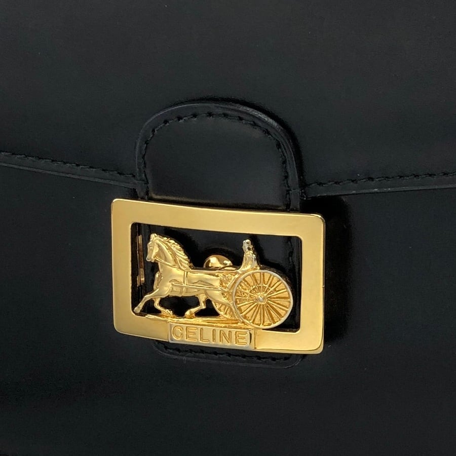 CELINE セリーヌショルダーバッグ馬車ロゴ型押し ホースキャリッジ CELINE セリーヌ 馬車 ホースキャリッジ レザー クロスボディ