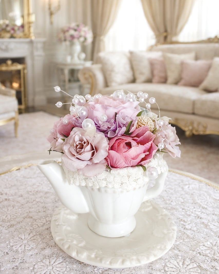 花咲くティーカップ【FA-001】|H12㎝│白の陶器│フリルレース付│ギフト│インテリアにおすすめ