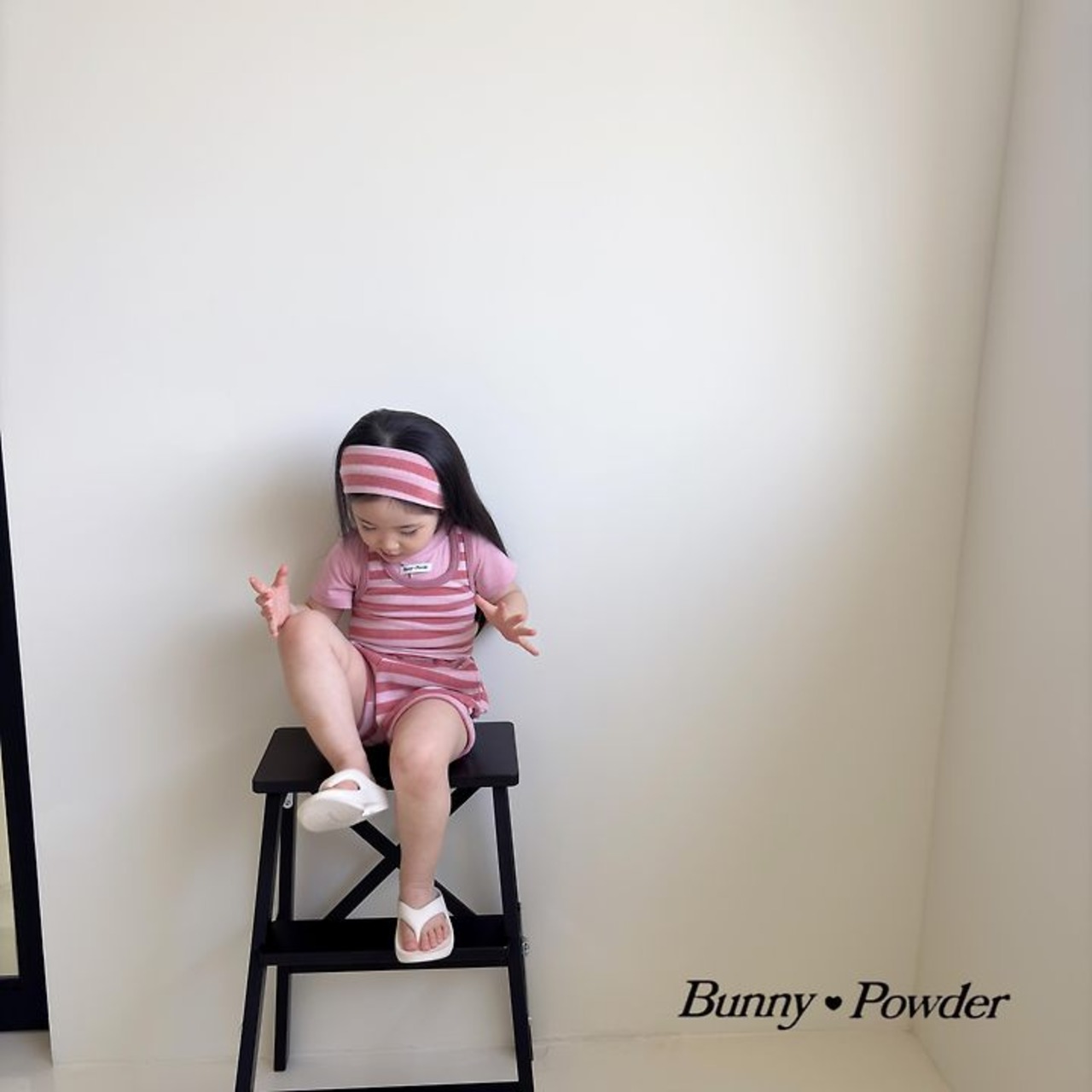 [Bunny Powder] (Planning) Striped Halter Sleeveless / [버니파우더] 기획)단가라홀터나시