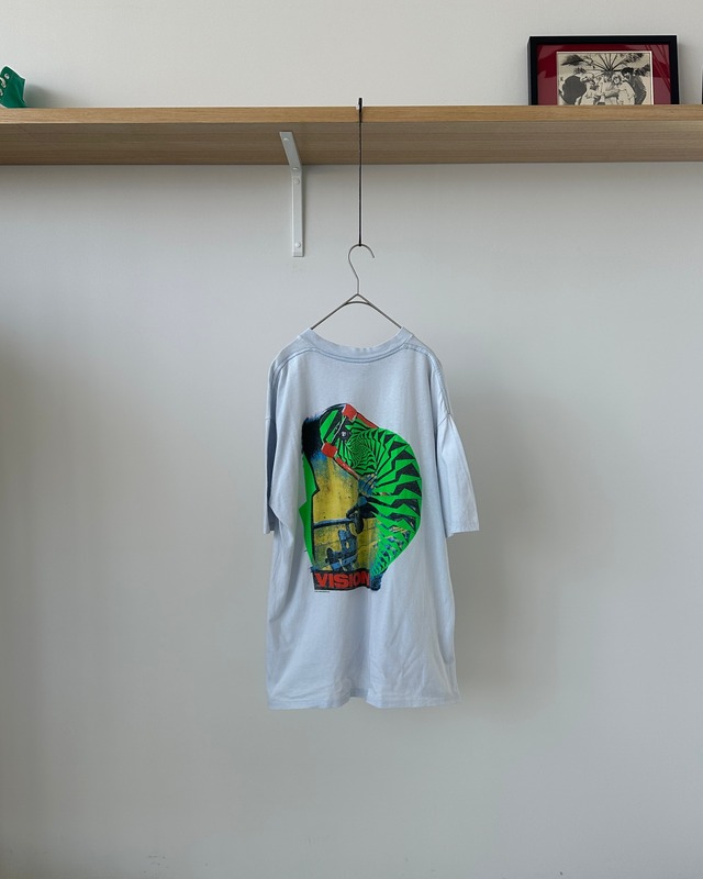 -VISION- Vintage 80s XL Print T-Shirt made in USA
