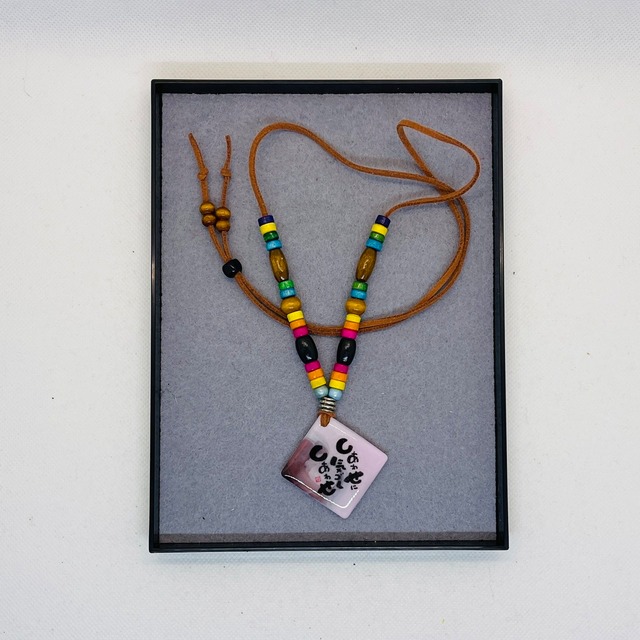 言葉　ペンダント　ピンク　レジン　ネックレス