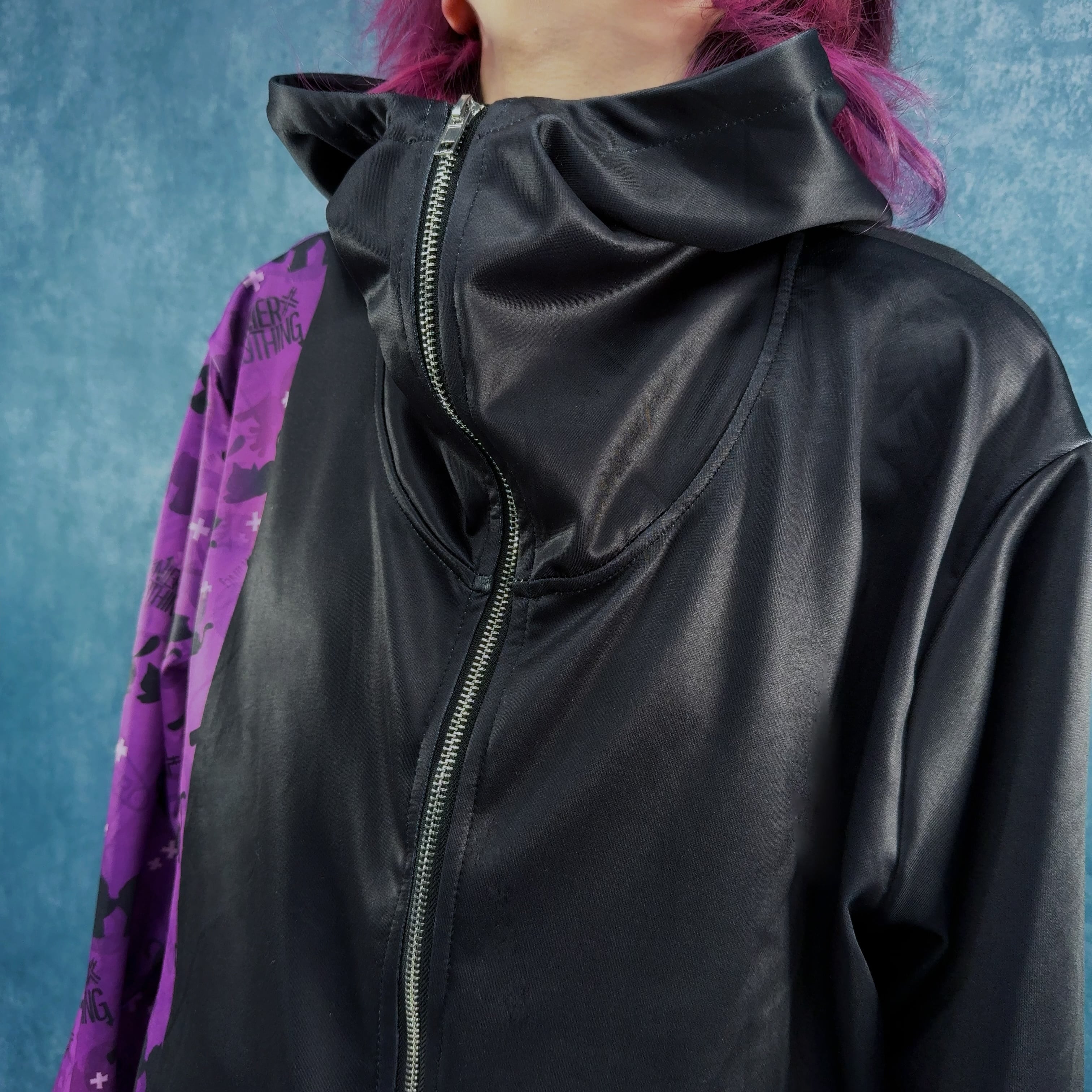 meruruニャン　　　　NieR LONG ZIP OUTER 【ミケ】 LONG SLEEVE HIGH NECK ZIP OUTER【NIER×MIKE】 | NIER CLOTHING
