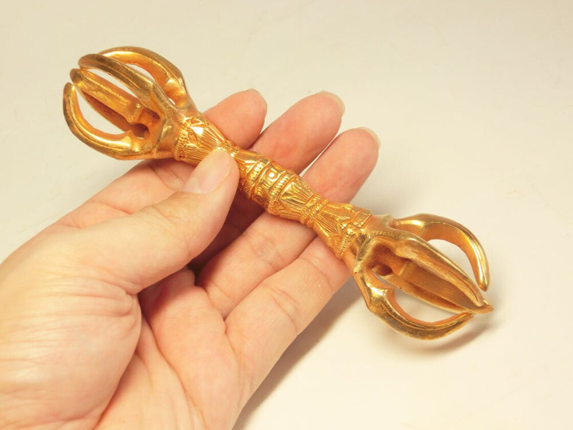 ヴァジュラ 金剛杵 ( 五鈷杵 : ごこしょ) 長さ約15cm 【 密教御守り 