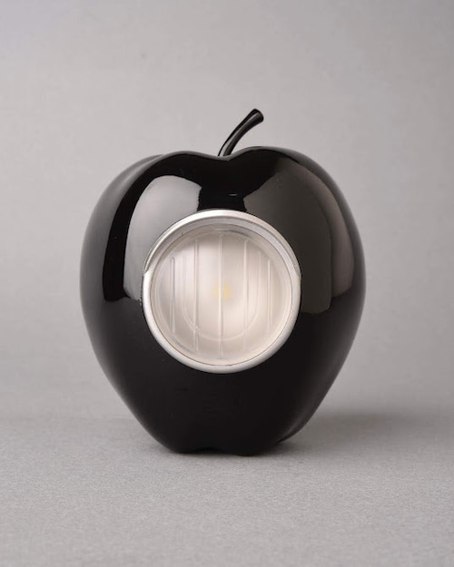 UCV9Z01 : GILAPPLE LIGHT BLACK GROSS 【MEDICOMTOY】