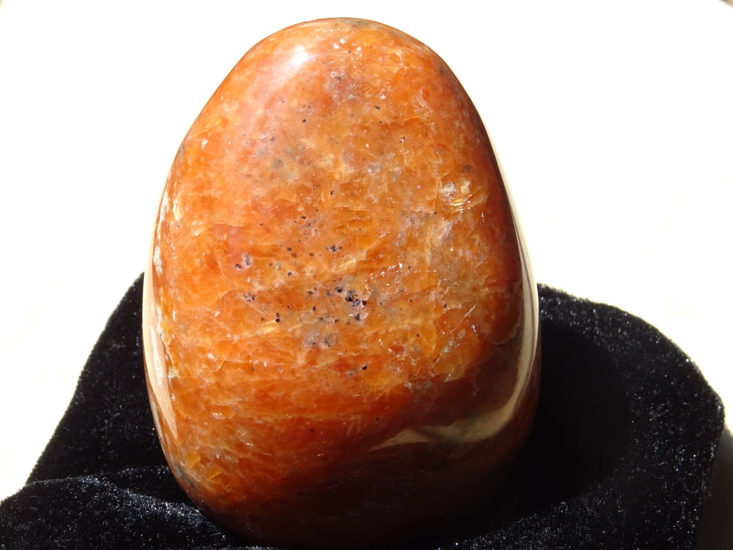 マグマカルサイト」 オレンジカルサイト・Bigタンブル | 虹石屋