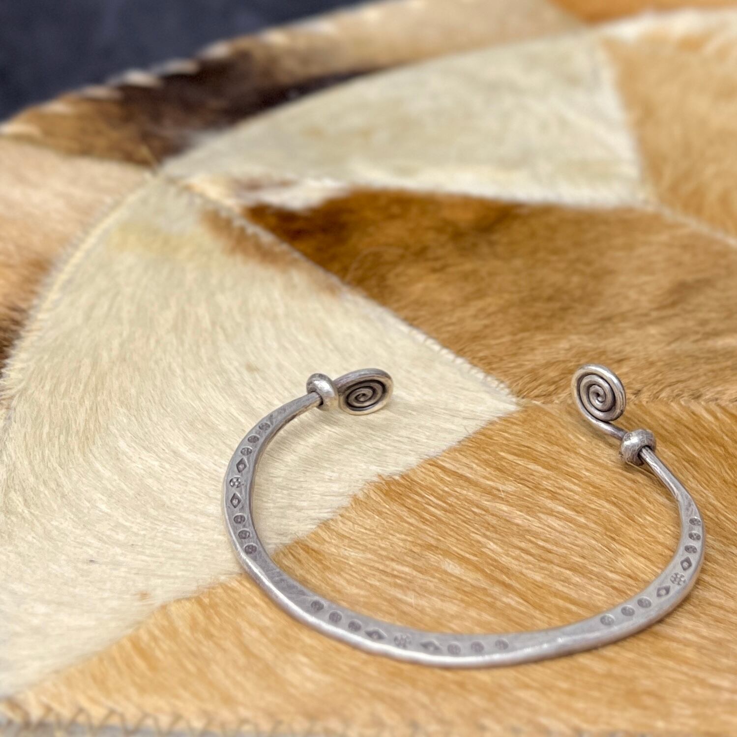 folk jewelry / 