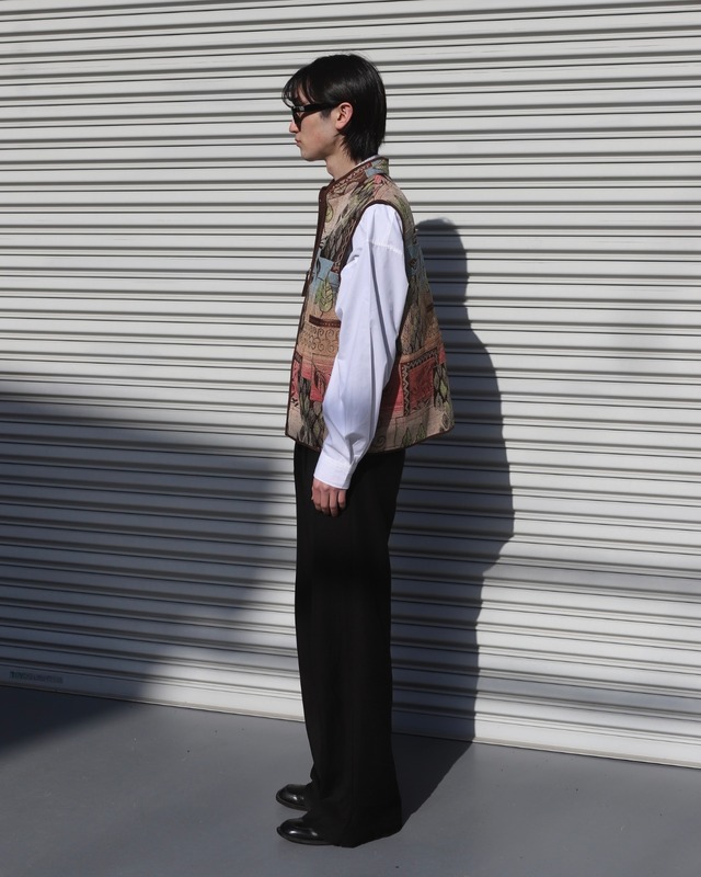 Leaf Design zip up vest