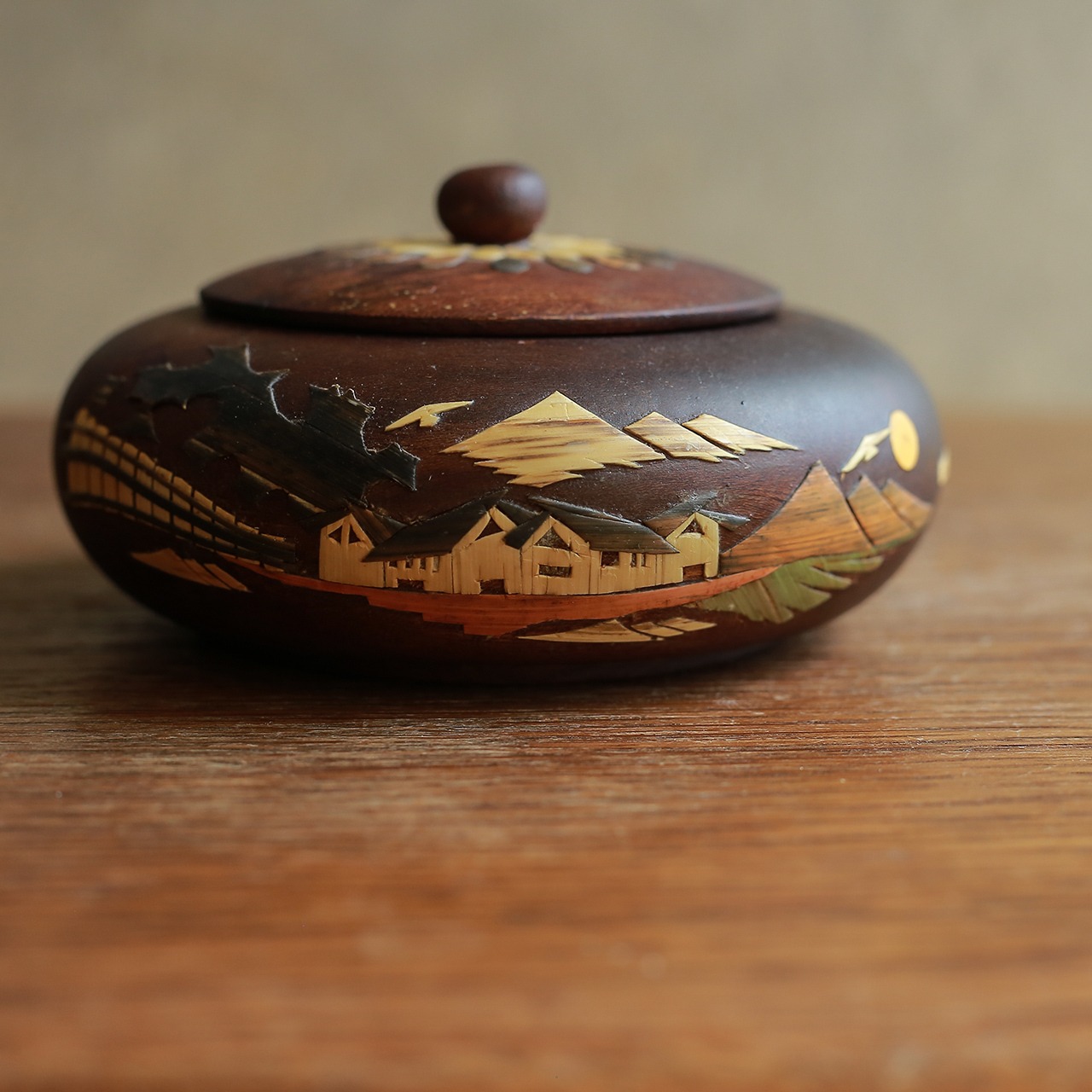 模様が素敵な、コロンビアの小物入れ