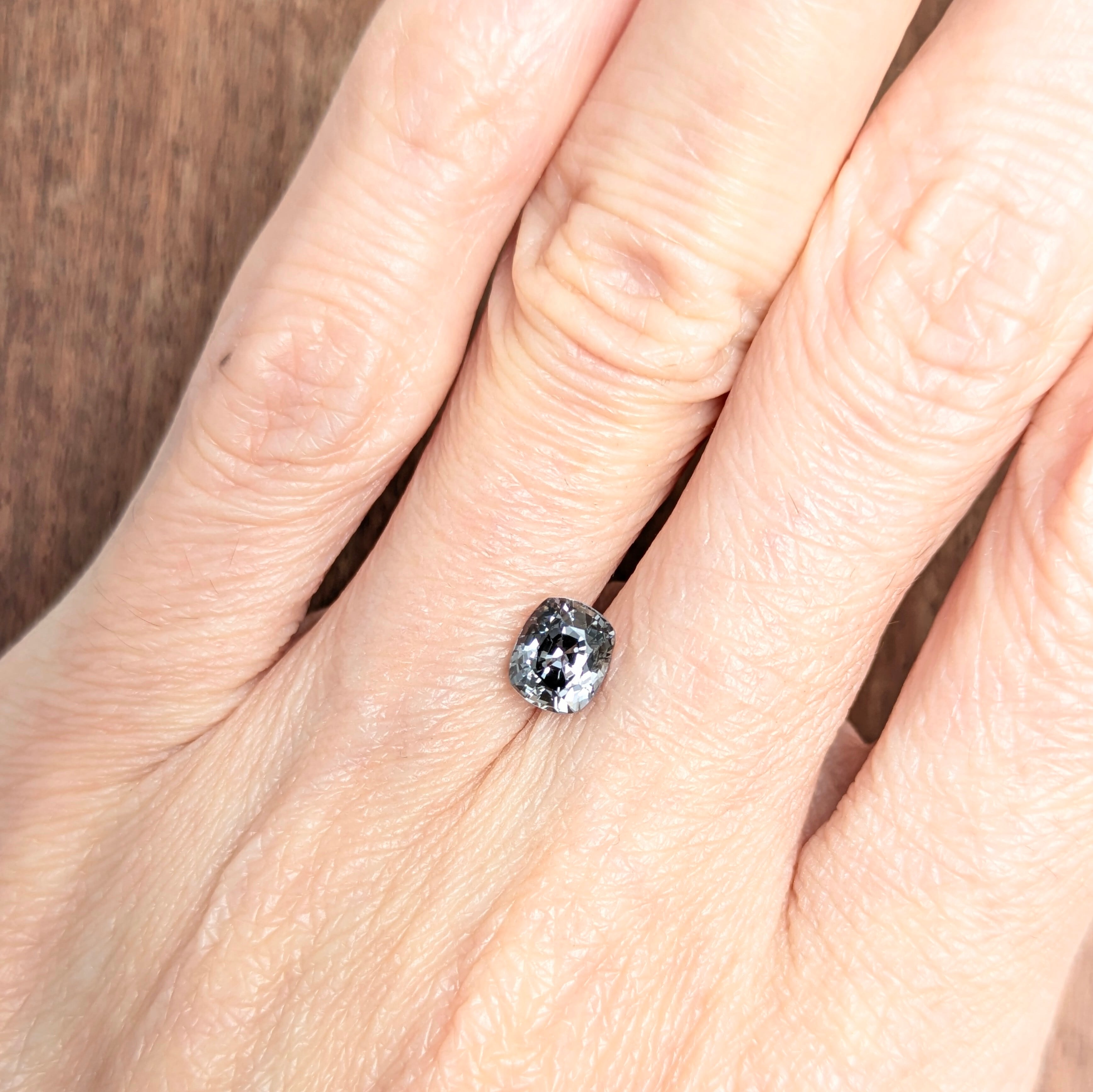 スピネルルース ミャンマー・モゴック産【1.08ct】 PRO209182 | Gem's