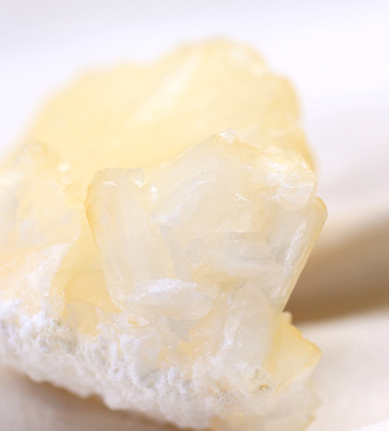 イエロースティルバイト「日向の温もり」Yellow Stilbite  ◇ 天然石・鉱物・パワーストーン・原石 | st00293