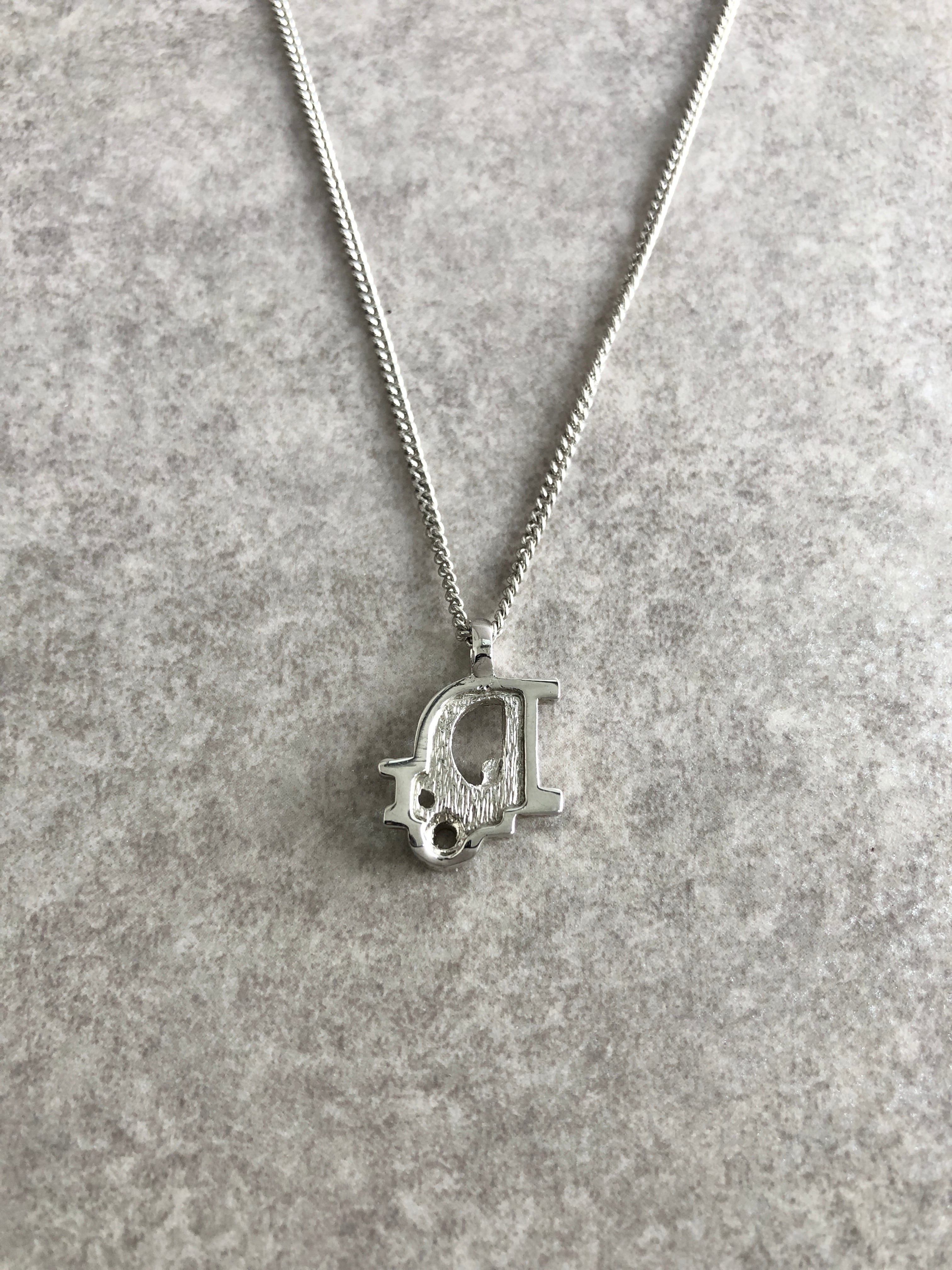 Christian Dior クリスチャン ディオール ネックレス シルバー DIOR