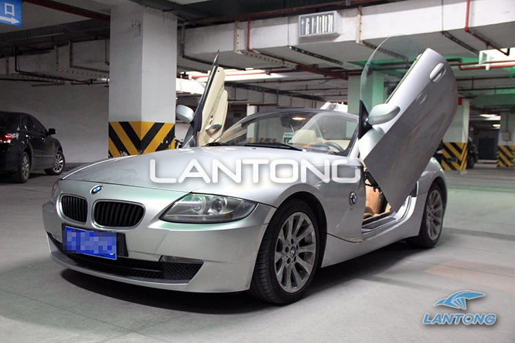 BMW Z4用 垂直ドアヒンジ ランボドアキット ガルウィング -GW-1010