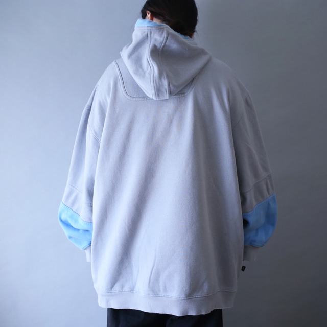 "Jordan" gray × sky-blue future color over silhouette sweat parka