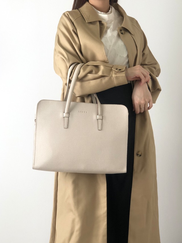 LOEWE ロエベ ハンドバッグ ホワイト ロゴ型押し レザー トートバッグ vintage ヴィンテージ オールド dc866t