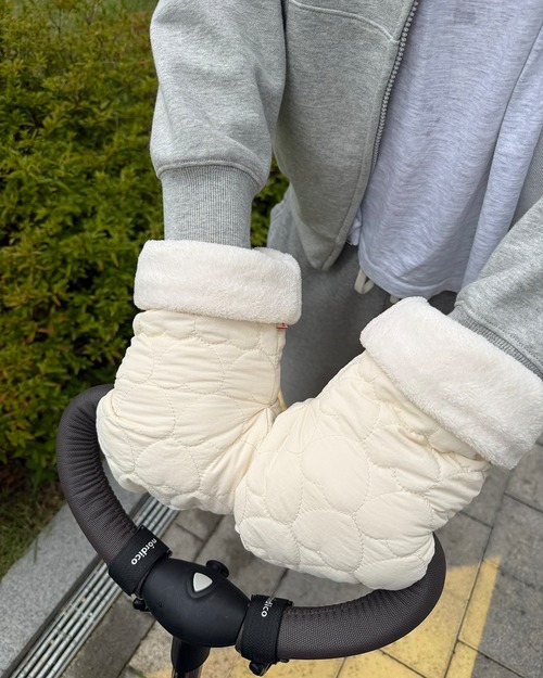 Here I Am［取寄］heart stroller warmer