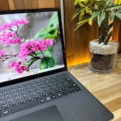 \ 公式ショップ限定価格❣️/ 大人気《タッチパネル式》Surface Laptop2 ブラック メモリ8GB SSD256GB 第8世代 ノートパソコン 安心サポート&3ヶ月保証付き