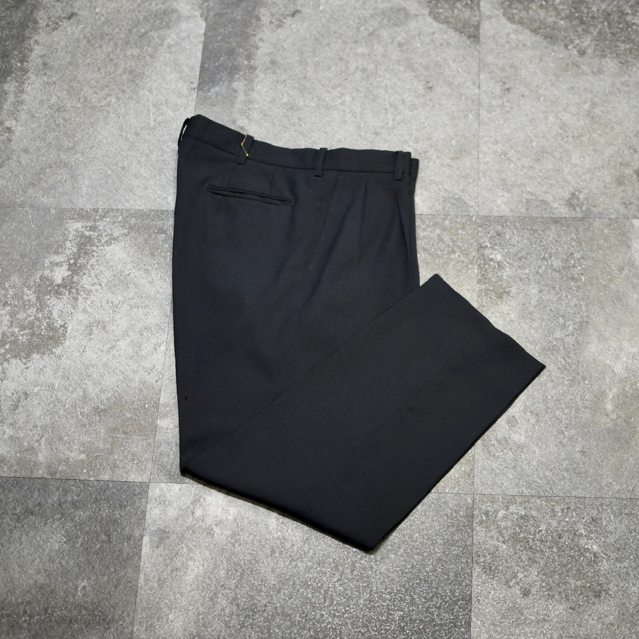 black 2tuck slacks