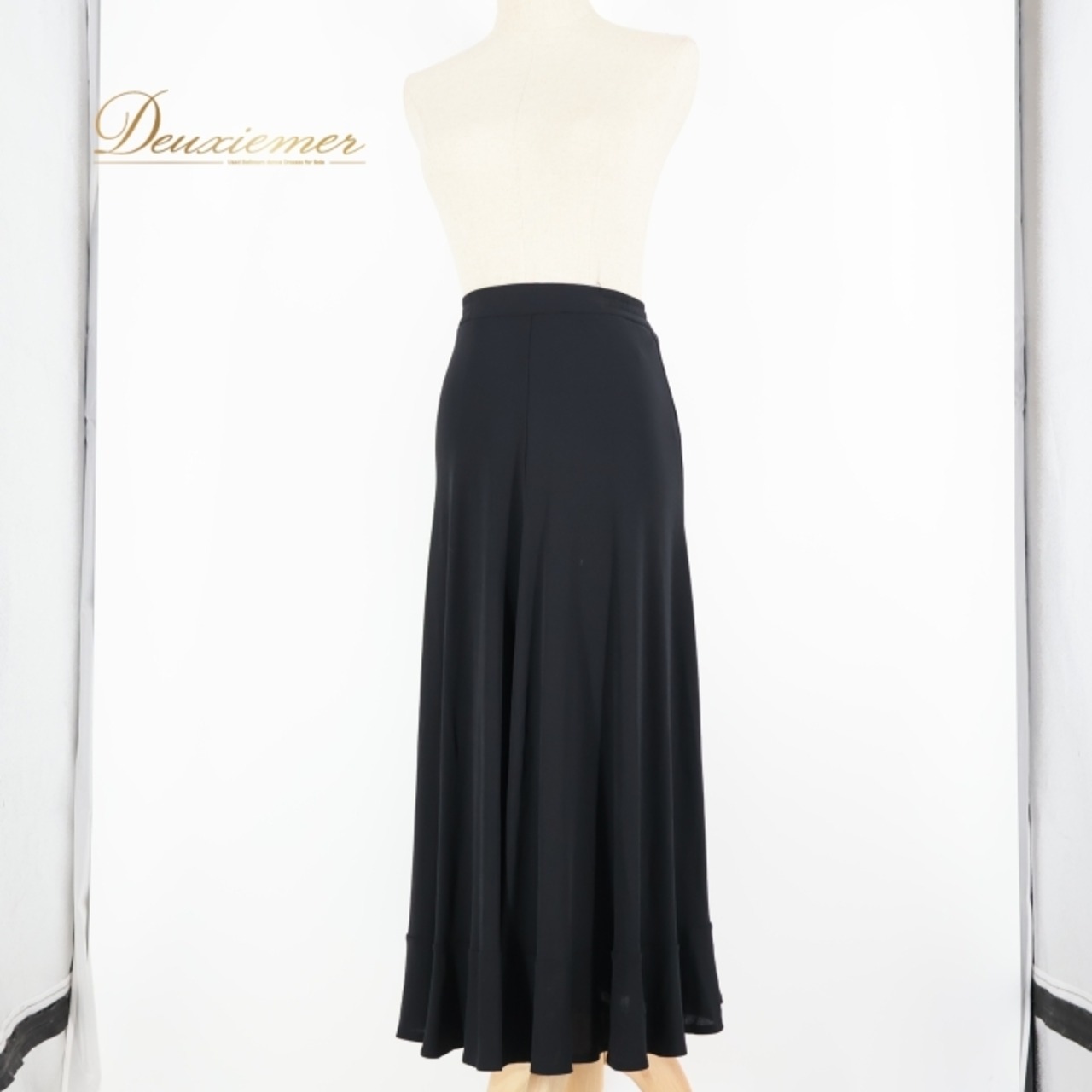 社交ダンス 衣装 スカート ブラック系 チャコット Chacott 黒 日本製 レッスン 練習 無地 シンプル ストレッチ 伸縮 上品 オールブラック 透け感 かわいい ダンス衣装 シック