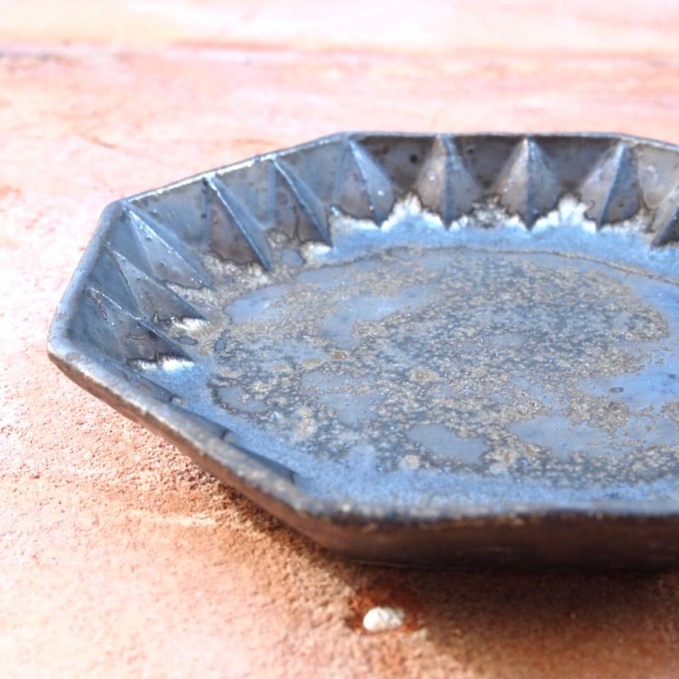 古角志奈帆(陶) ダイヤ八角小皿