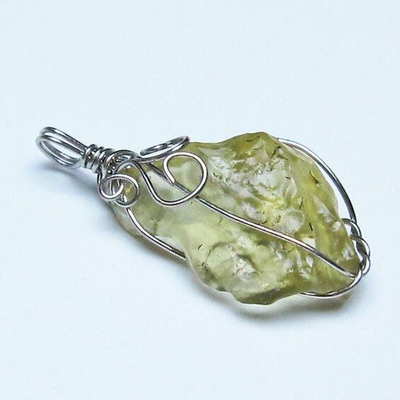 リビアングラス ペンダント 一点物 メール便可 112-13717